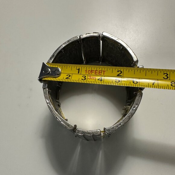 Unbranded silver tone with faux animal print inserts stretch cuff bracelet - Picture 4 of 5